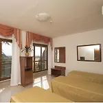 Garden 3*