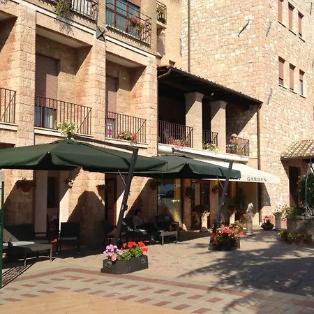 Hotel Garden Asyż