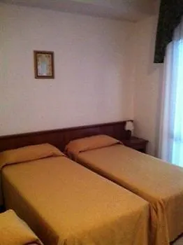 מלון Garden 3*
