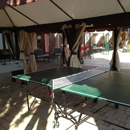 Garden Hotel 3*
